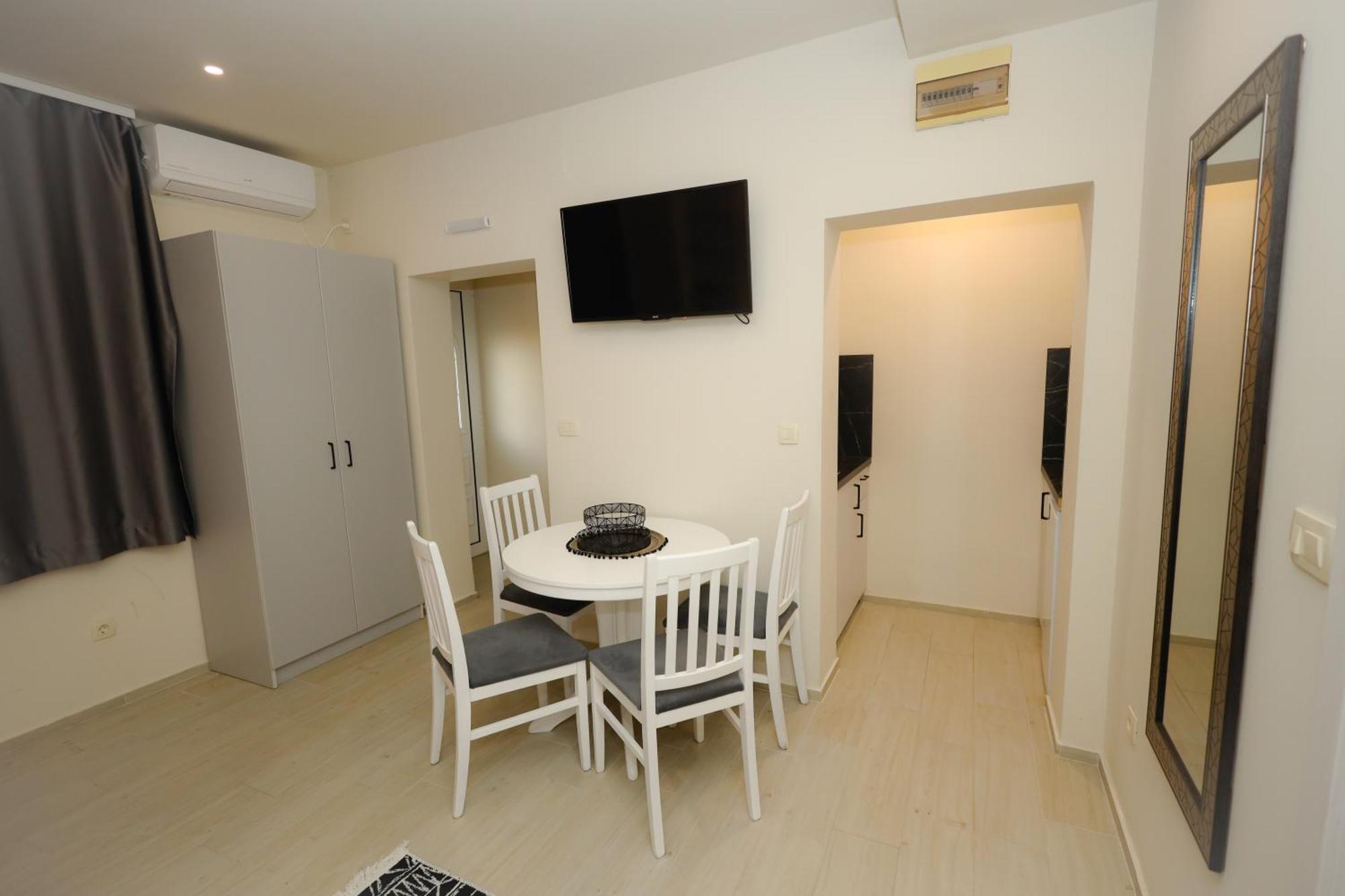 Apartments Milanovic 赫尔采格诺维 客房 照片